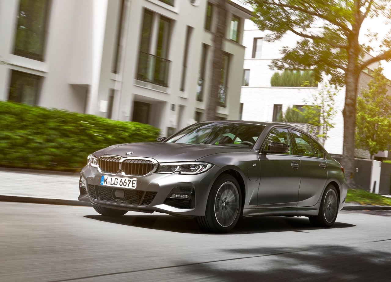 2019 - BMW 330e SEDAN, foto 21