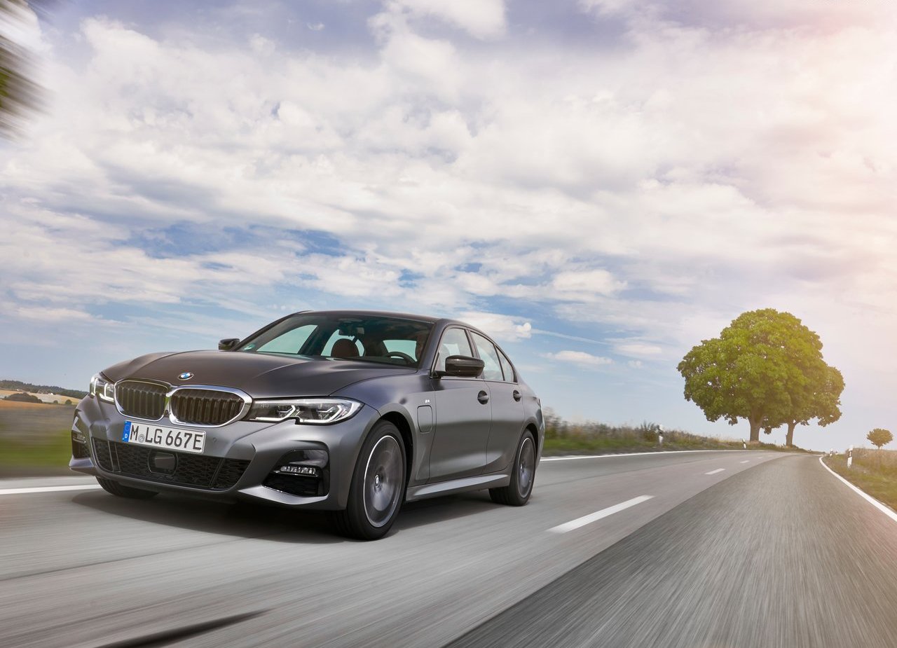 2019 - BMW 330e SEDAN, foto 23