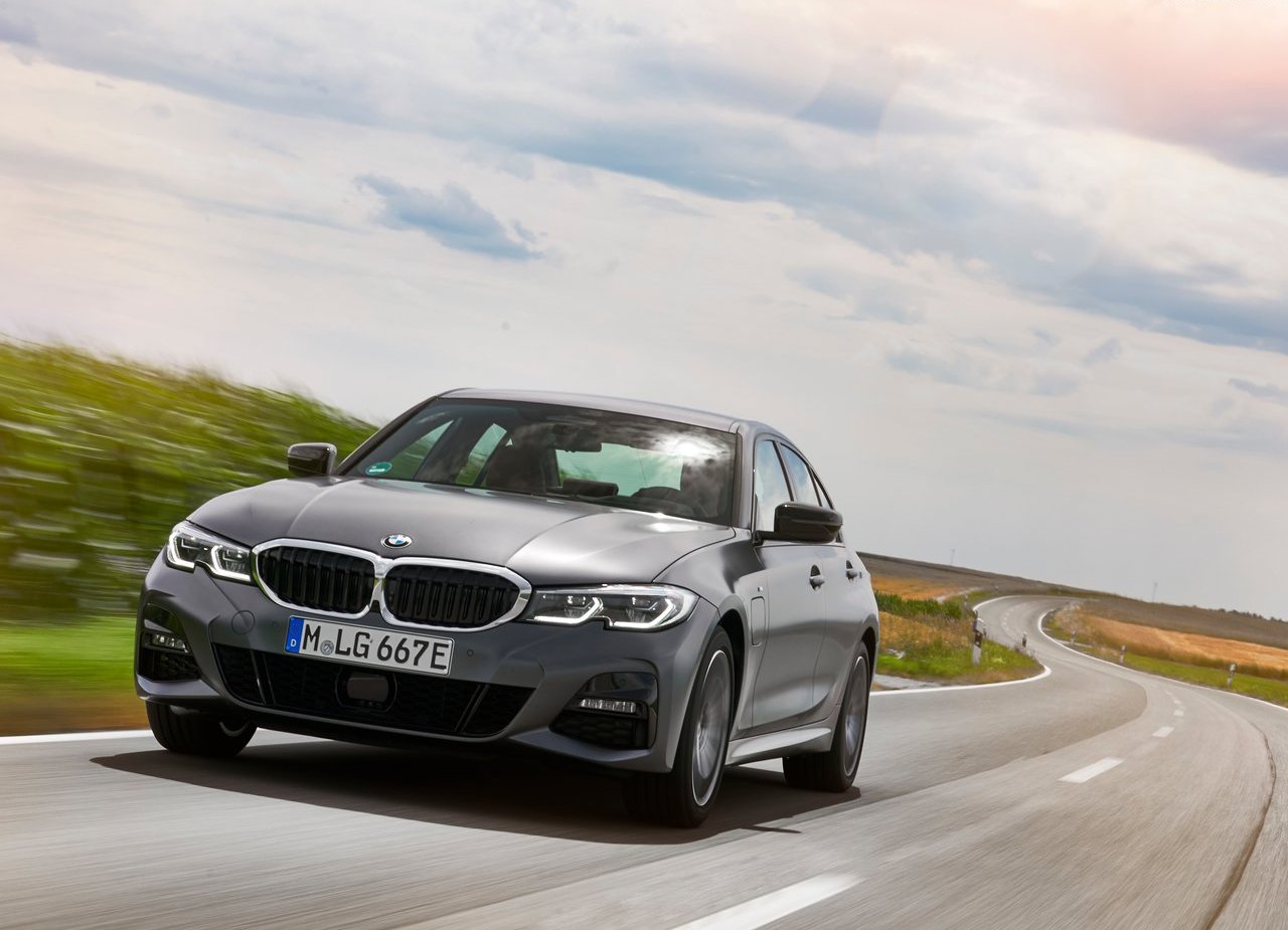 2019 - BMW 330e SEDAN, foto 26