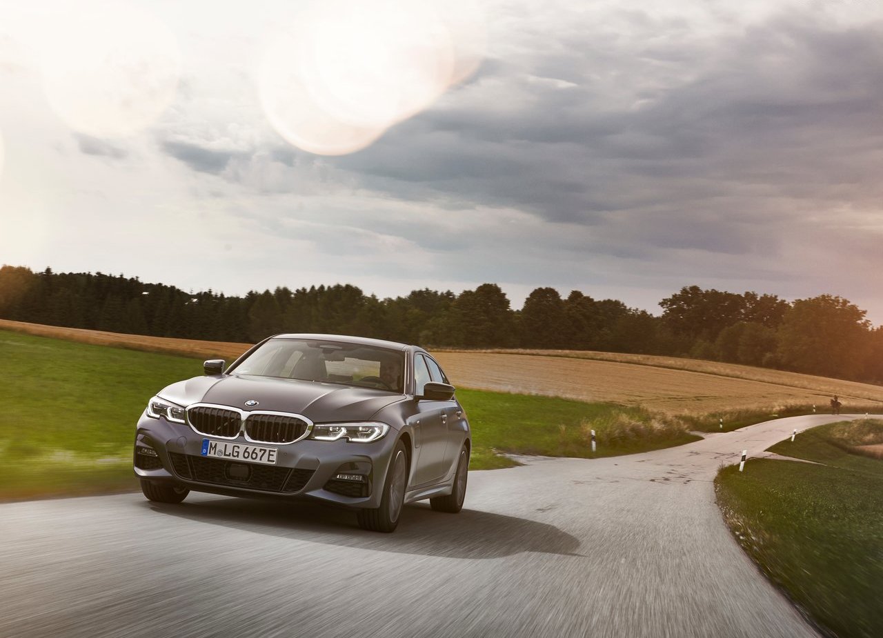 2019 - BMW 330e SEDAN, foto 27