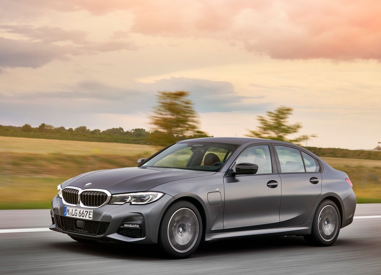 2019 - BMW 330e SEDAN, foto 28