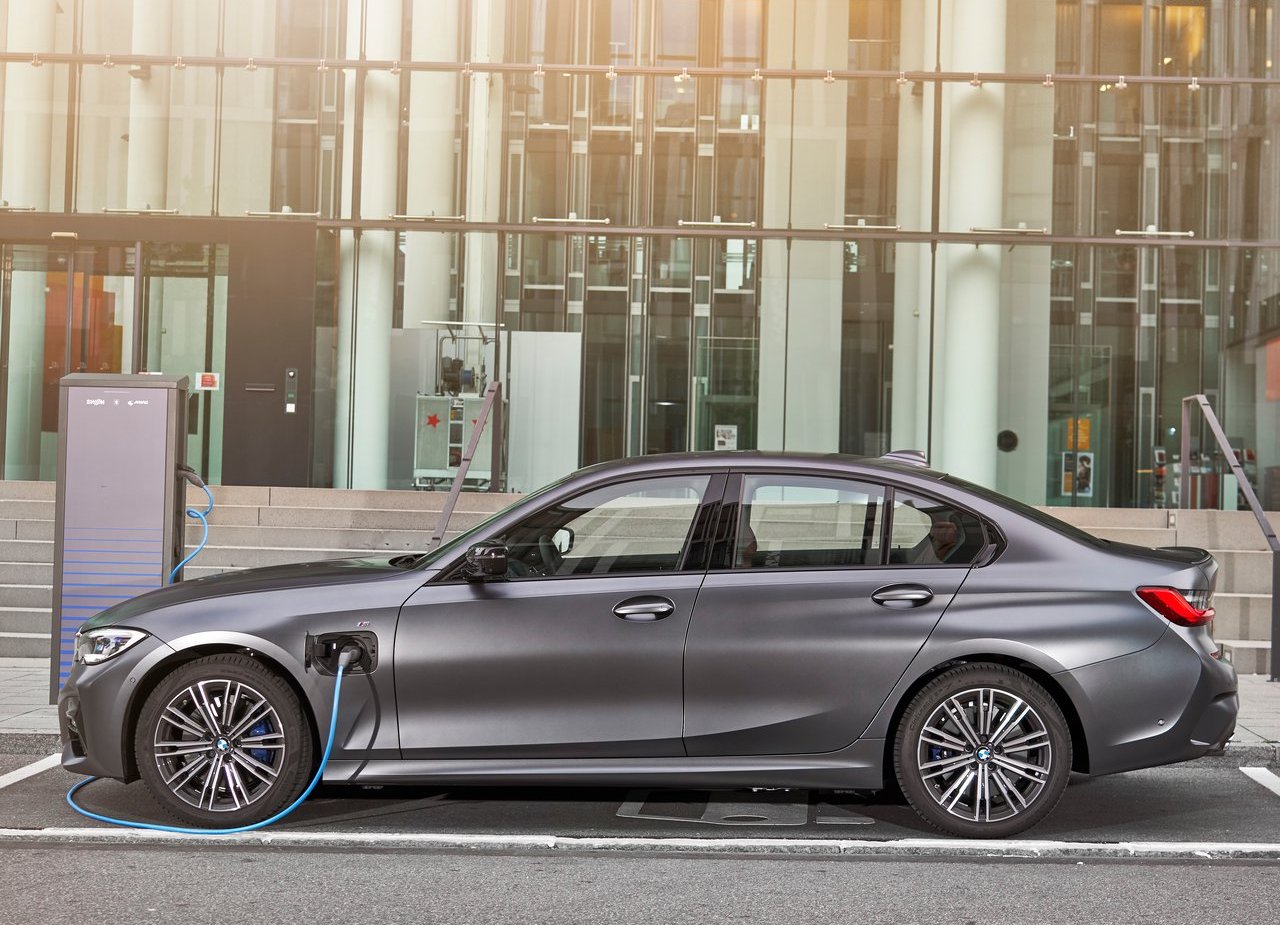 2019 - BMW 330e SEDAN, foto 34