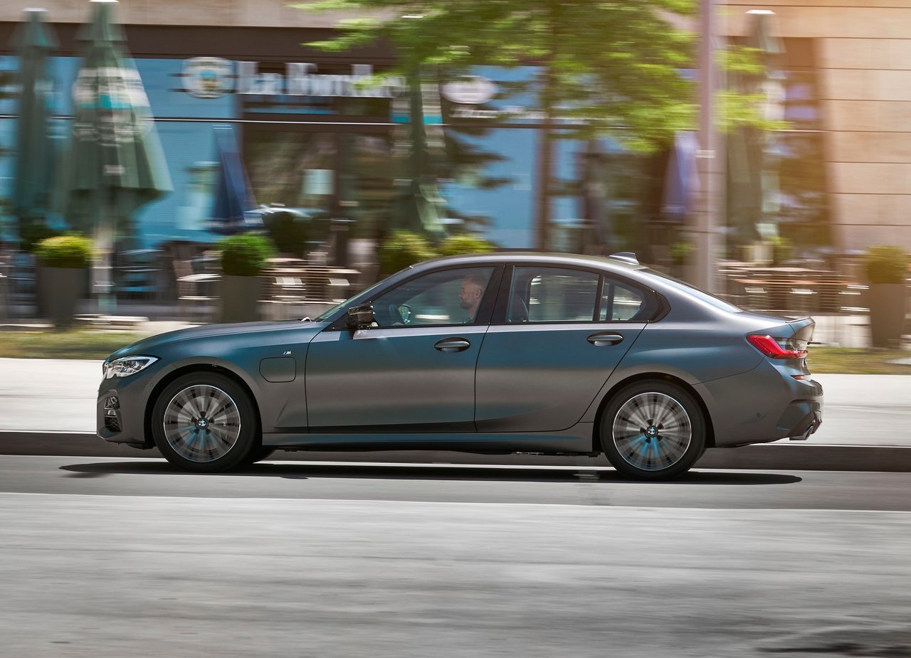 2019 - BMW 330e SEDAN, foto 37