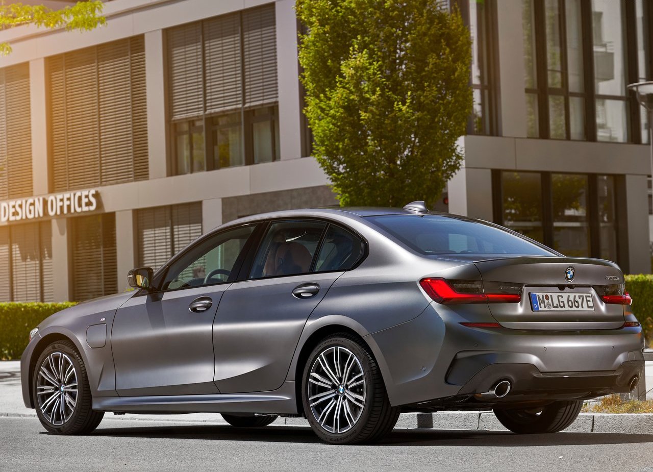 2019 - BMW 330e SEDAN, foto 39