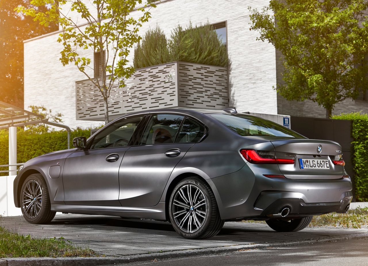 2019 - BMW 330e SEDAN, foto 41