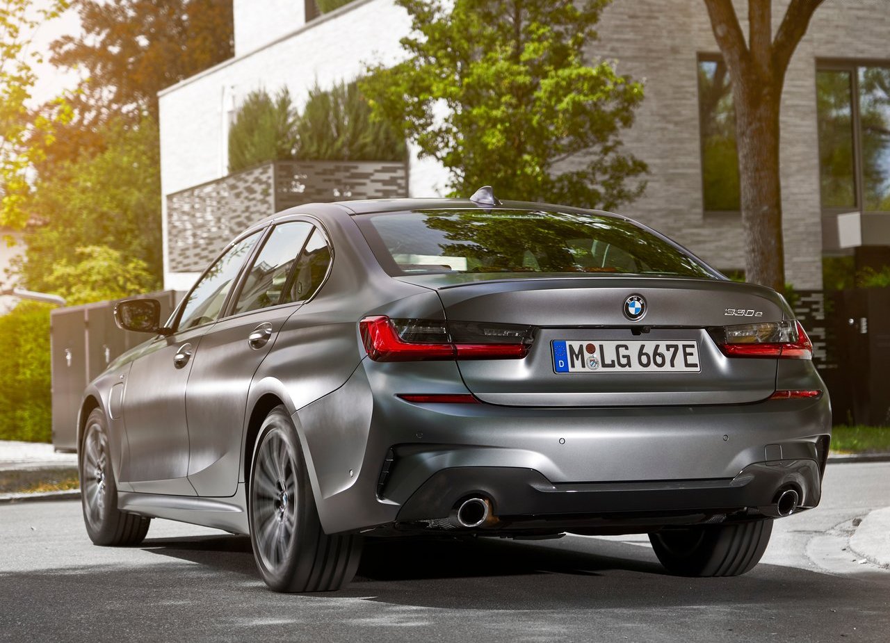 2019 - BMW 330e SEDAN, foto 42