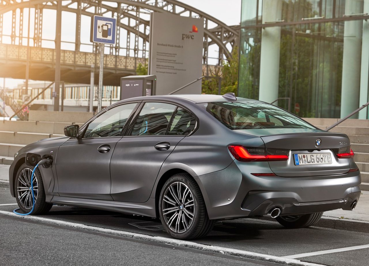 2019 - BMW 330e SEDAN, foto 47