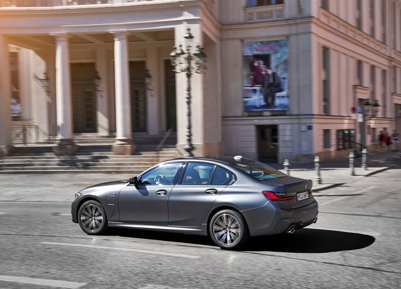2019 - BMW 330e SEDAN, foto 49