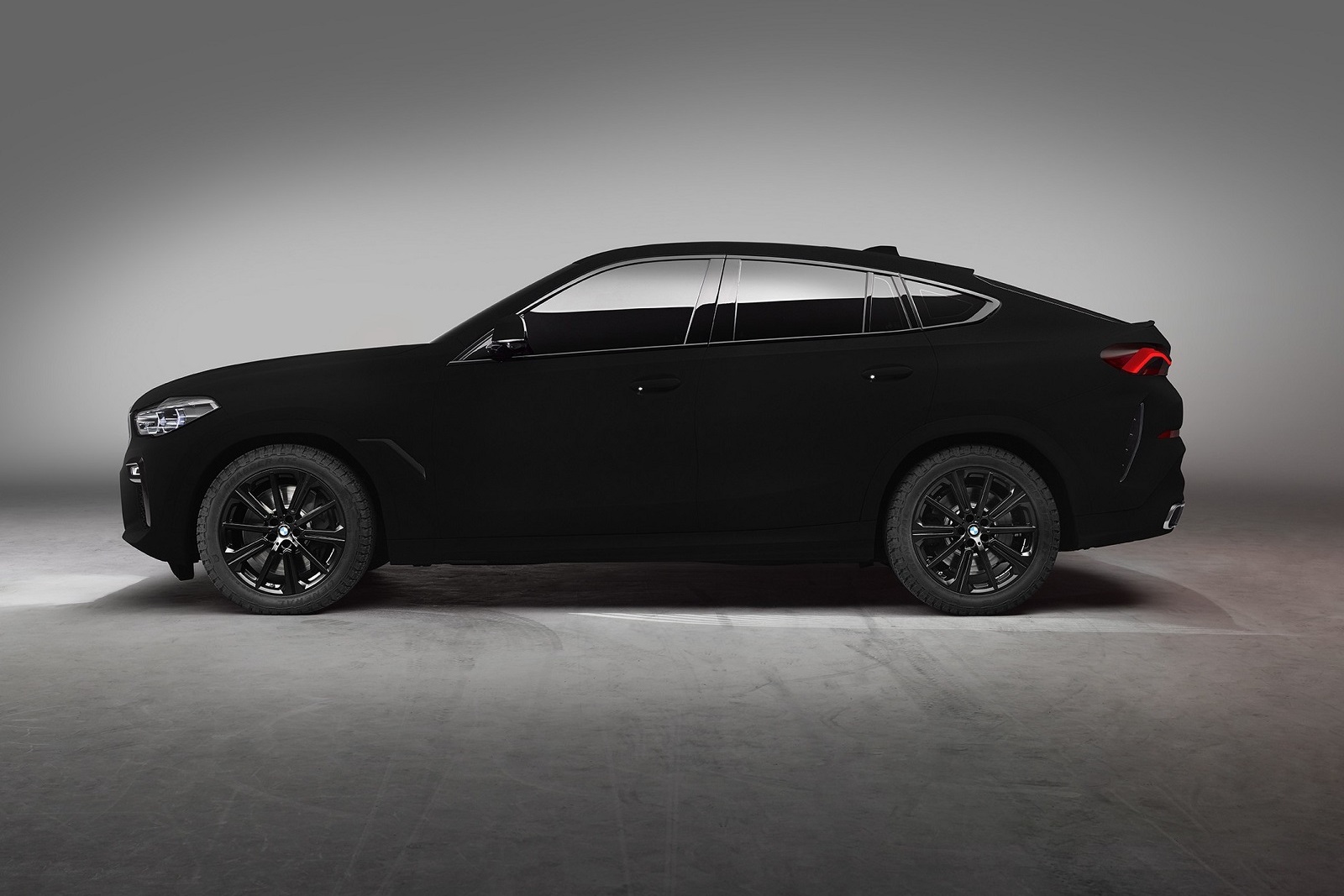 2019 - BMW X6 VANTABLACK, foto 7
