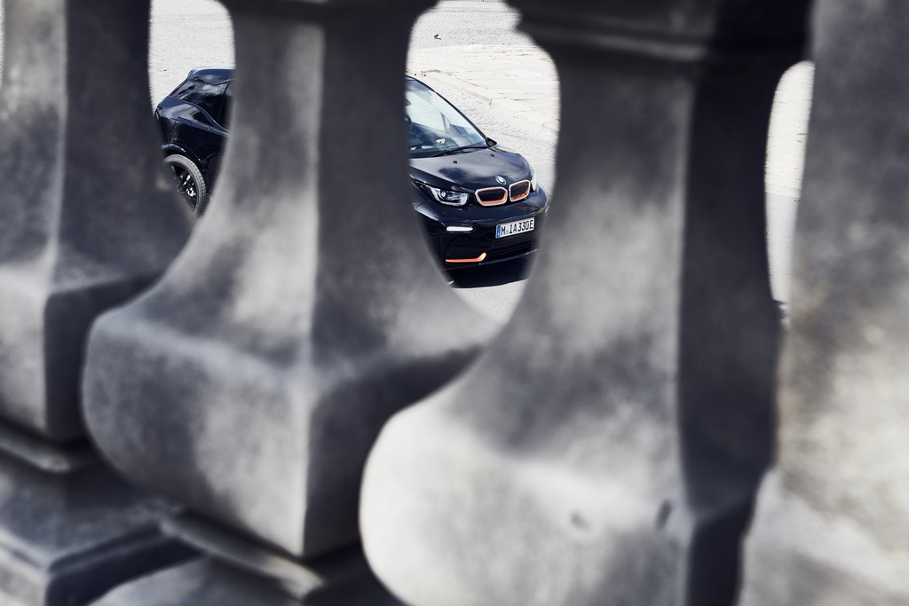 2019 - BMW i3 EDITION ROADSTYLE & i8 ULTIMATE SOPHISTO EDITION, foto 8