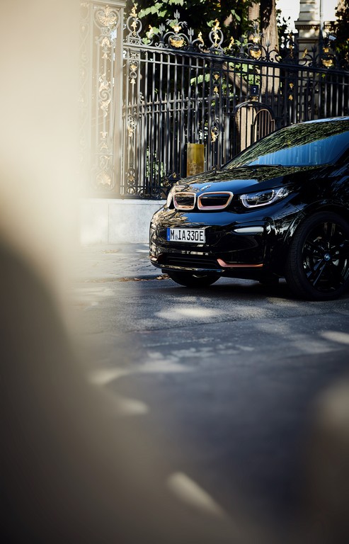 2019 - BMW i3 EDITION ROADSTYLE & i8 ULTIMATE SOPHISTO EDITION, foto 12
