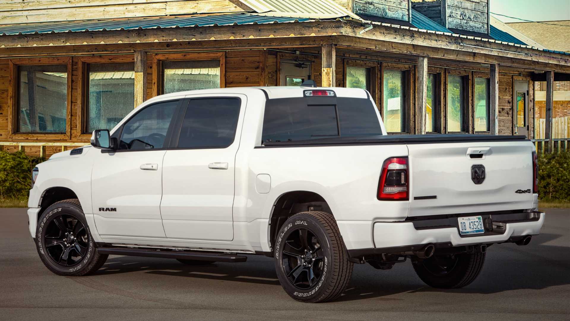 2020 - RAM 1500 NIGHT EDITION & REBEL BLACK PACKAGE, foto 4