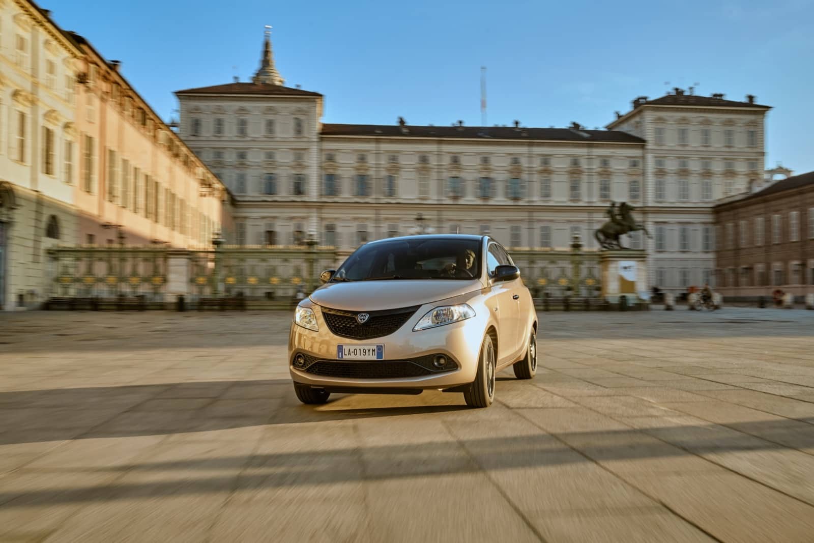LANCIA YPSILON MONOGRAM, foto 2