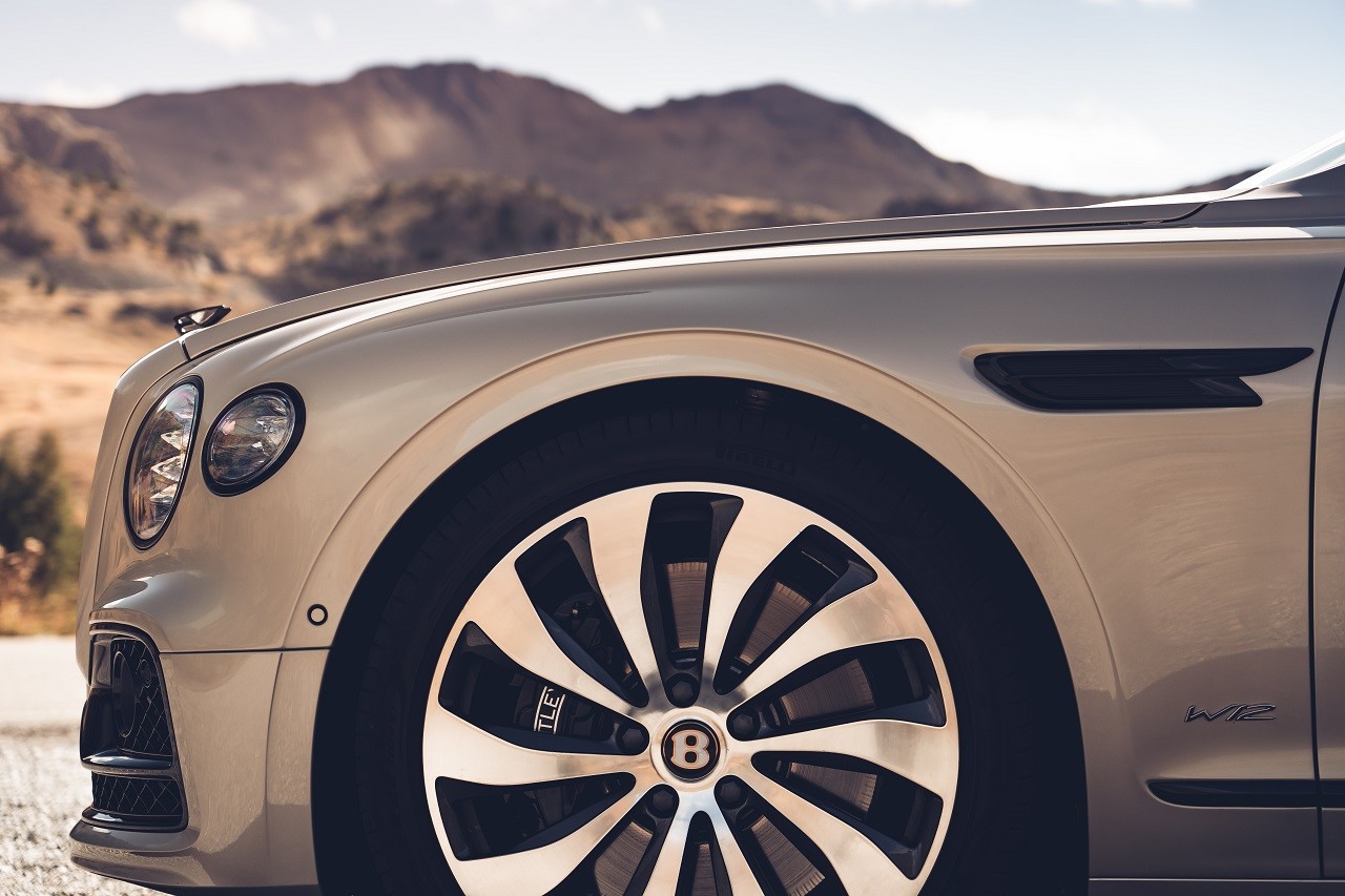 BENTLEY FLYING SPUR BLACKLINE, foto 6