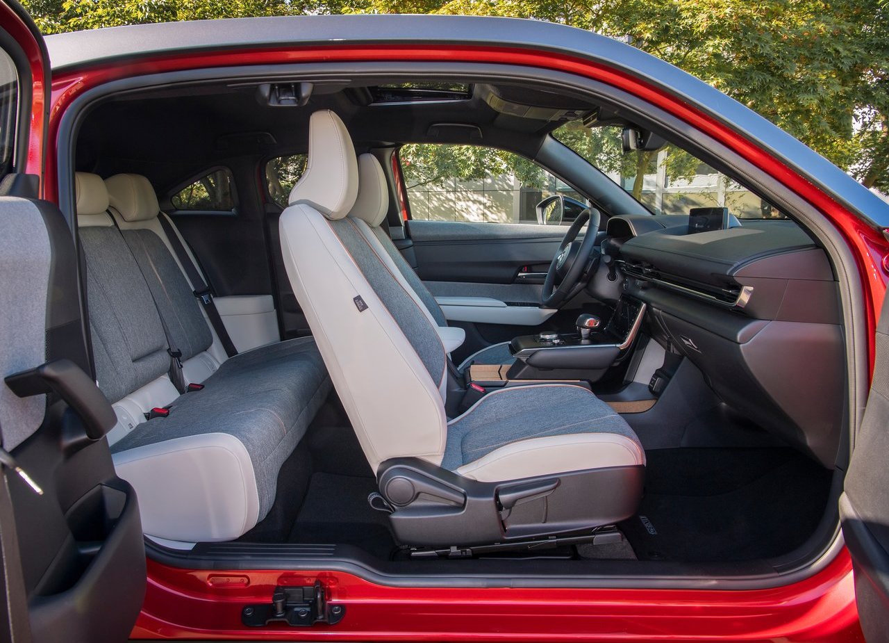 2021 - MAZDA MX-30, foto 148
