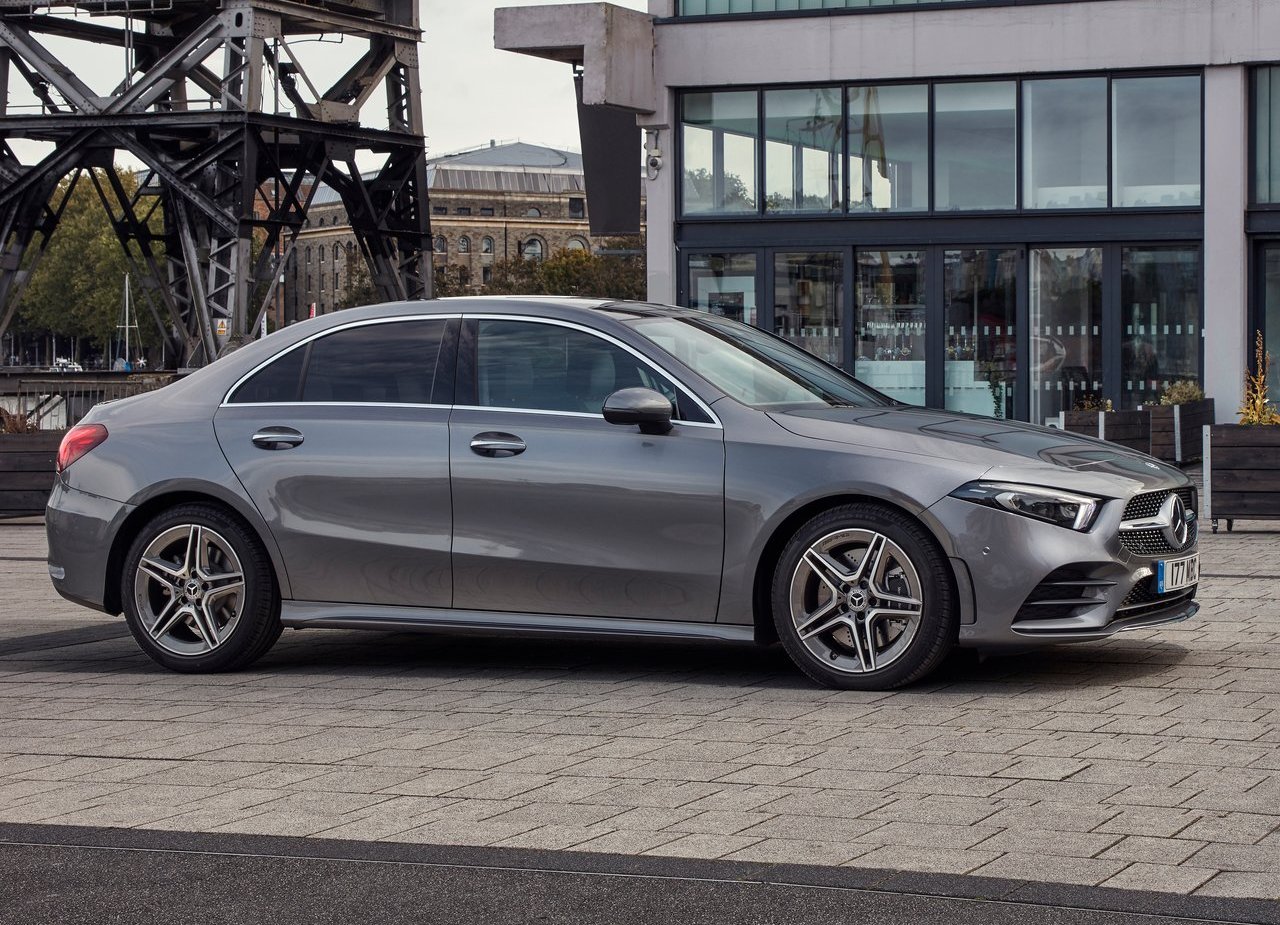 2019 - MERCEDES-BENZ A SEDAN UK VERSION, foto 2