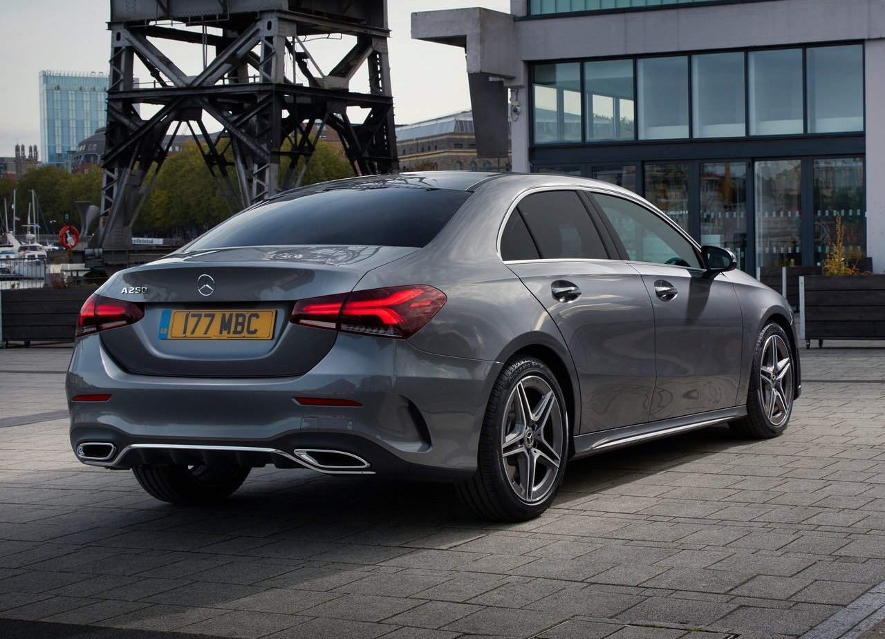 2019 - MERCEDES-BENZ A SEDAN UK VERSION, foto 13