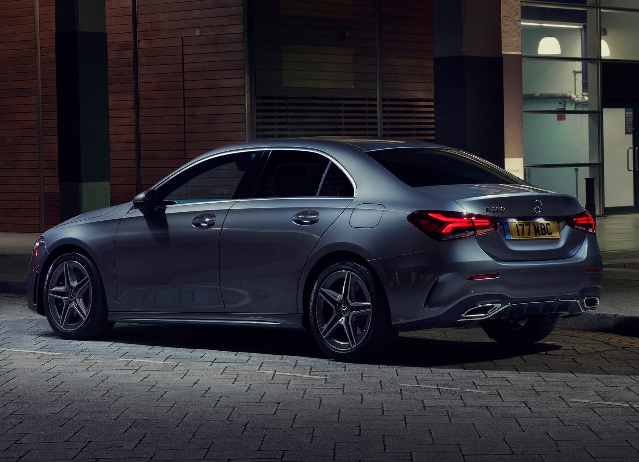 2019 - MERCEDES-BENZ A SEDAN UK VERSION, foto 16