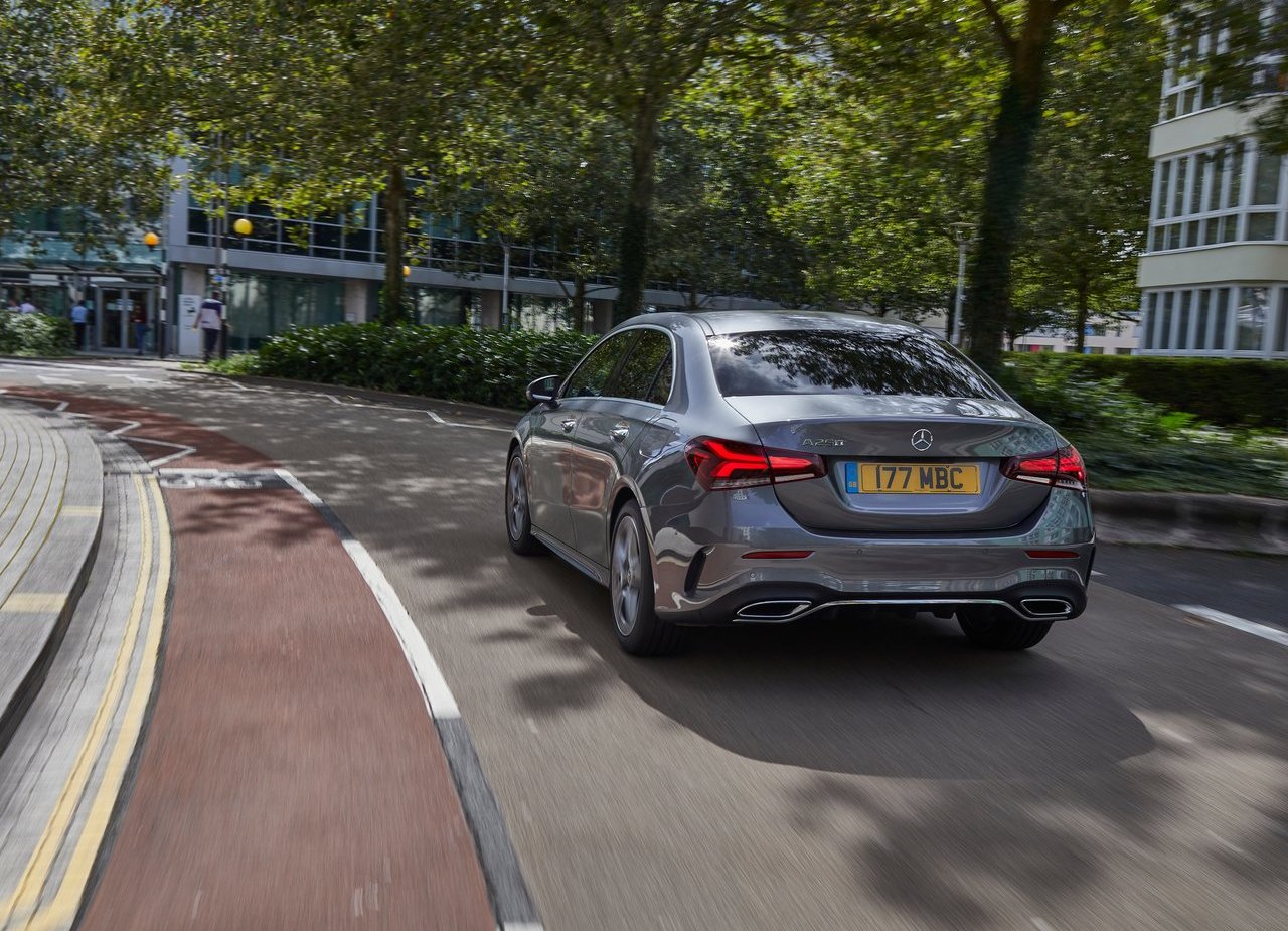 2019 - MERCEDES-BENZ A SEDAN UK VERSION, foto 18