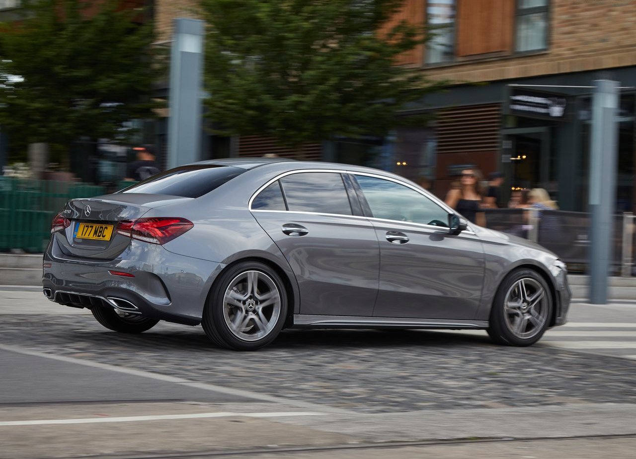 2019 - MERCEDES-BENZ A SEDAN UK VERSION, foto 19