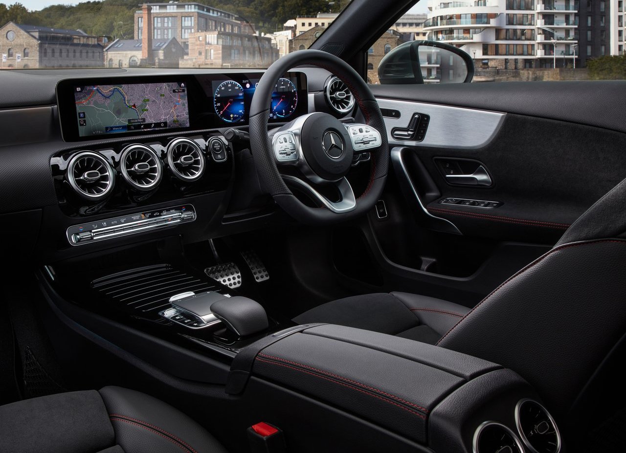 2019 - MERCEDES-BENZ A SEDAN UK VERSION, foto 32