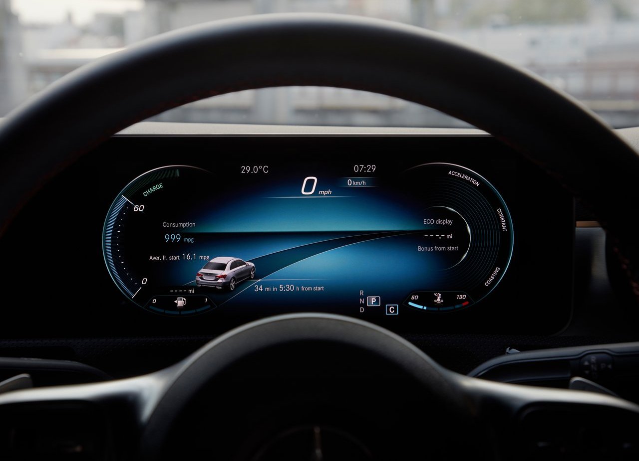 2019 - MERCEDES-BENZ A SEDAN UK VERSION, foto 46