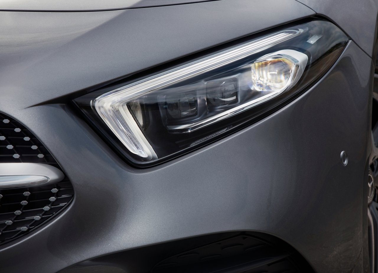 2019 - MERCEDES-BENZ A SEDAN UK VERSION, foto 56