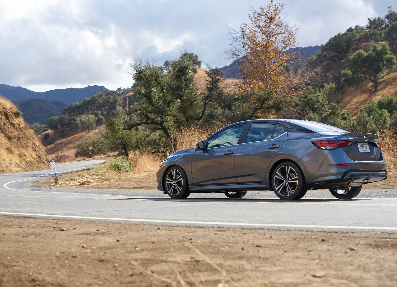 2020 - NISSAN SENTRA, foto 35