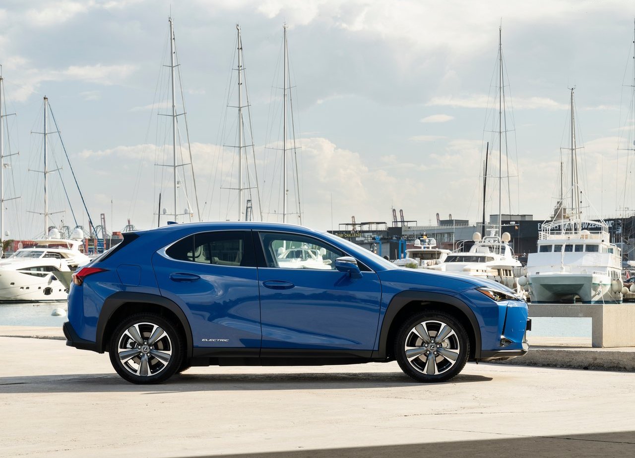 2021 - LEXUS UX 300e, foto 38