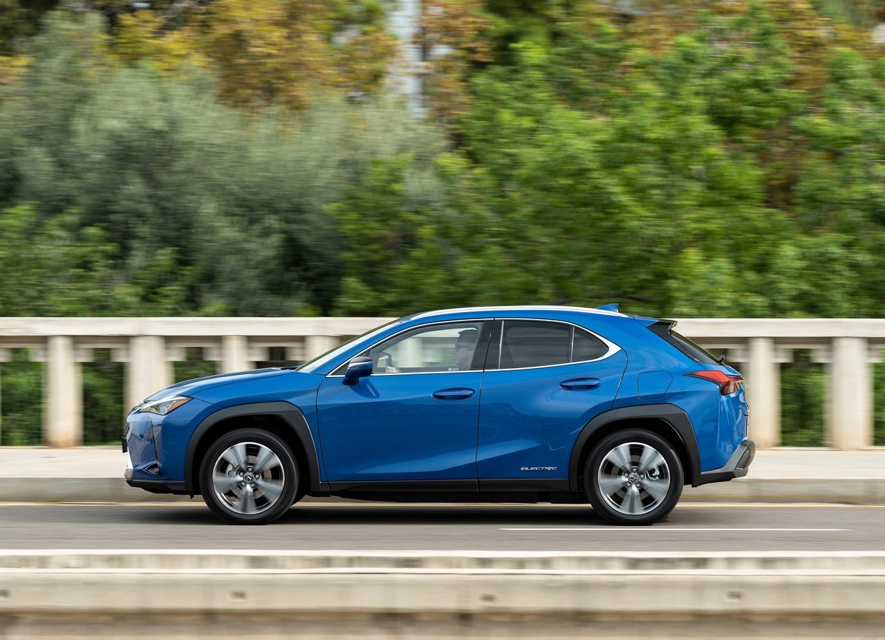 2021 - LEXUS UX 300e, foto 40