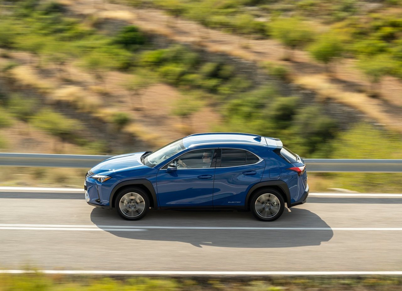 2021 - LEXUS UX 300e, foto 42