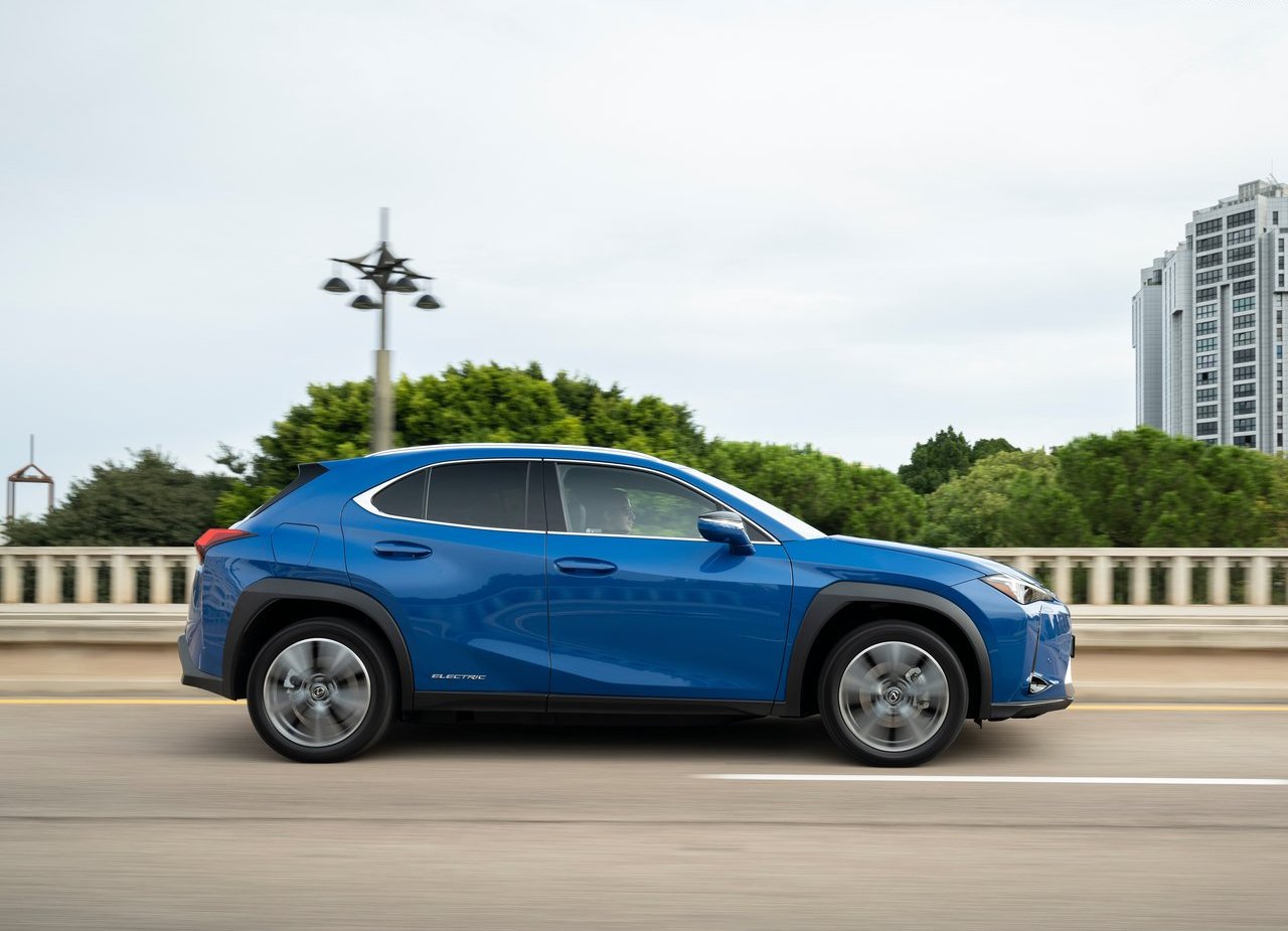 2021 - LEXUS UX 300e, foto 44