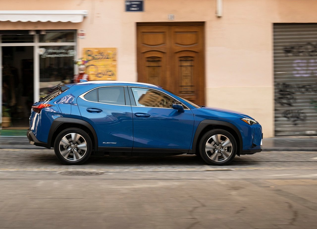 2021 - LEXUS UX 300e, foto 46
