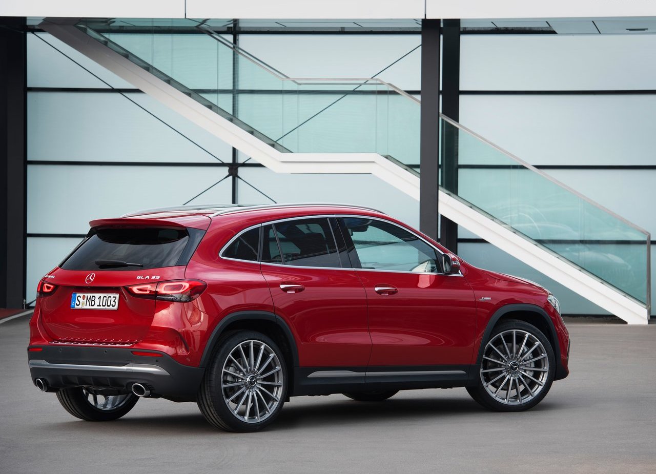 MERCEDES-AMG GLA 35, foto 10