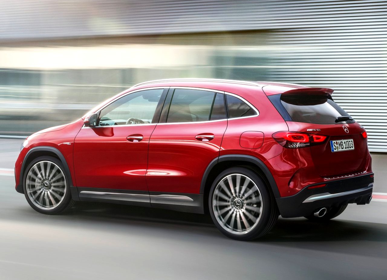 MERCEDES-AMG GLA 35, foto 11