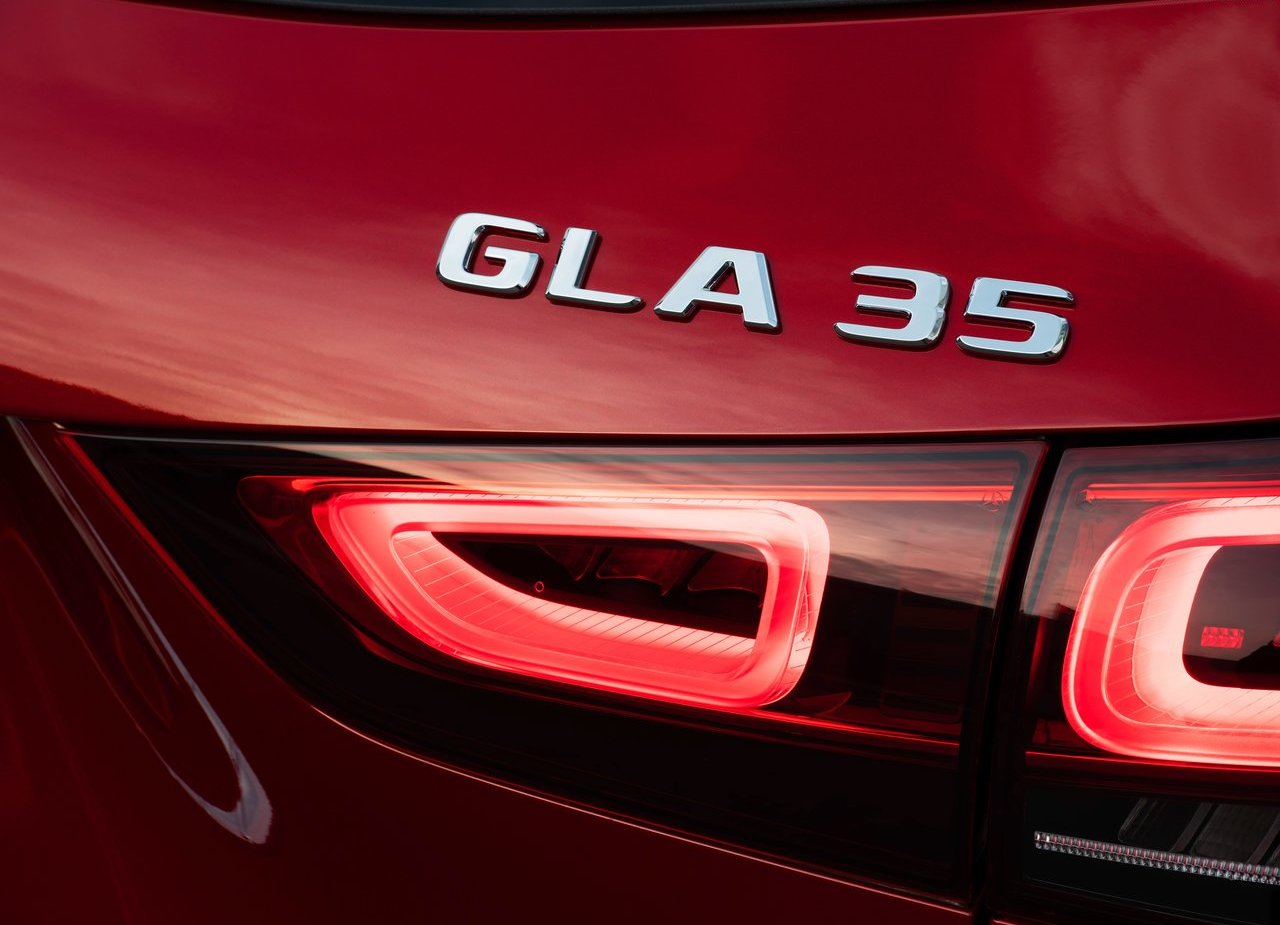 MERCEDES-AMG GLA 35, foto 31