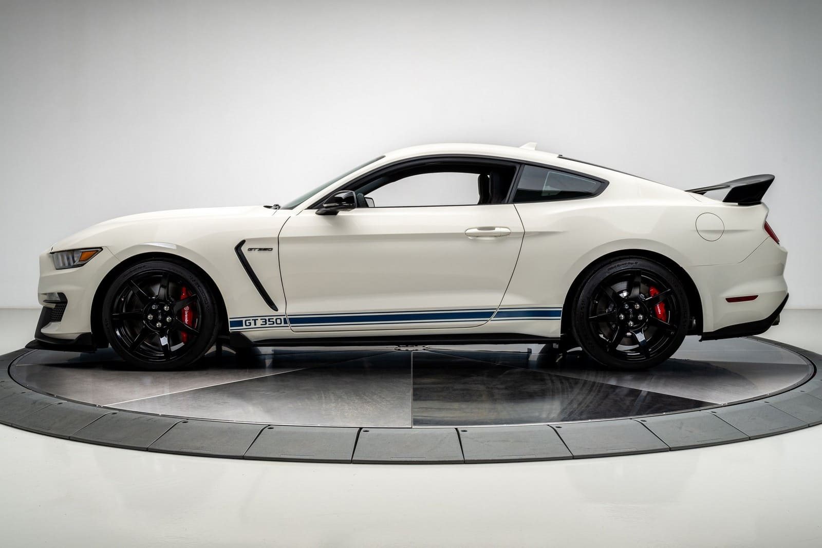 2020 - FORD MUSTANG SHELBY GT350 HERITAGE EDITION, foto 24