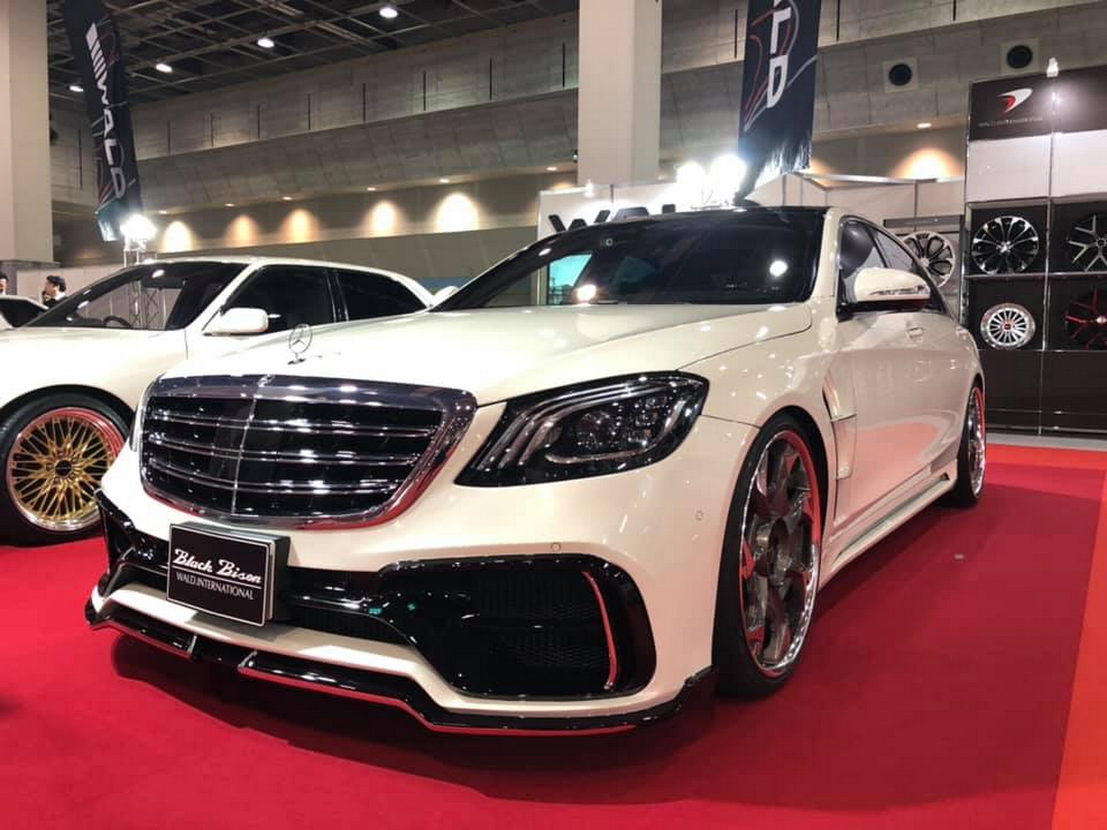2017 - MERCEDES-BENZ S BLACK BISON BY WALD, foto 12