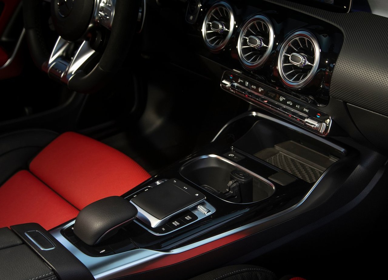2020 - MERCEDES-AMG CLA 45, foto 44