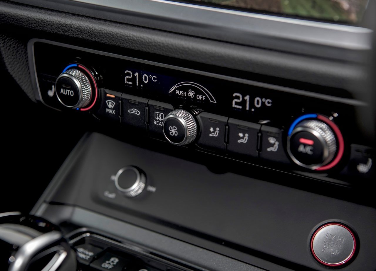 2020 - AUDI RS Q3 UK VERSION, foto 39
