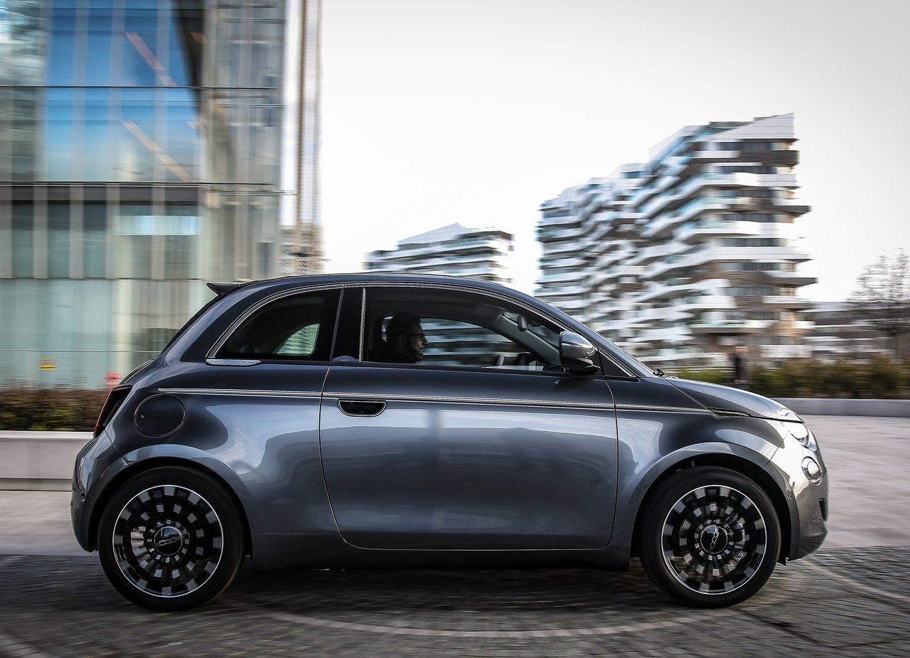 2021 - FIAT 500e CABRIOLET 'LA PRIMA', foto 23