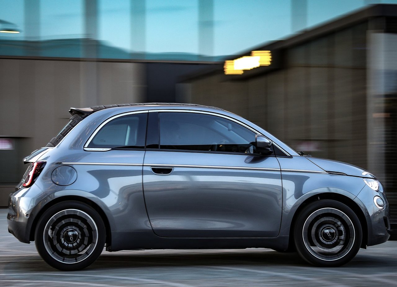2021 - FIAT 500e CABRIOLET 'LA PRIMA', foto 24
