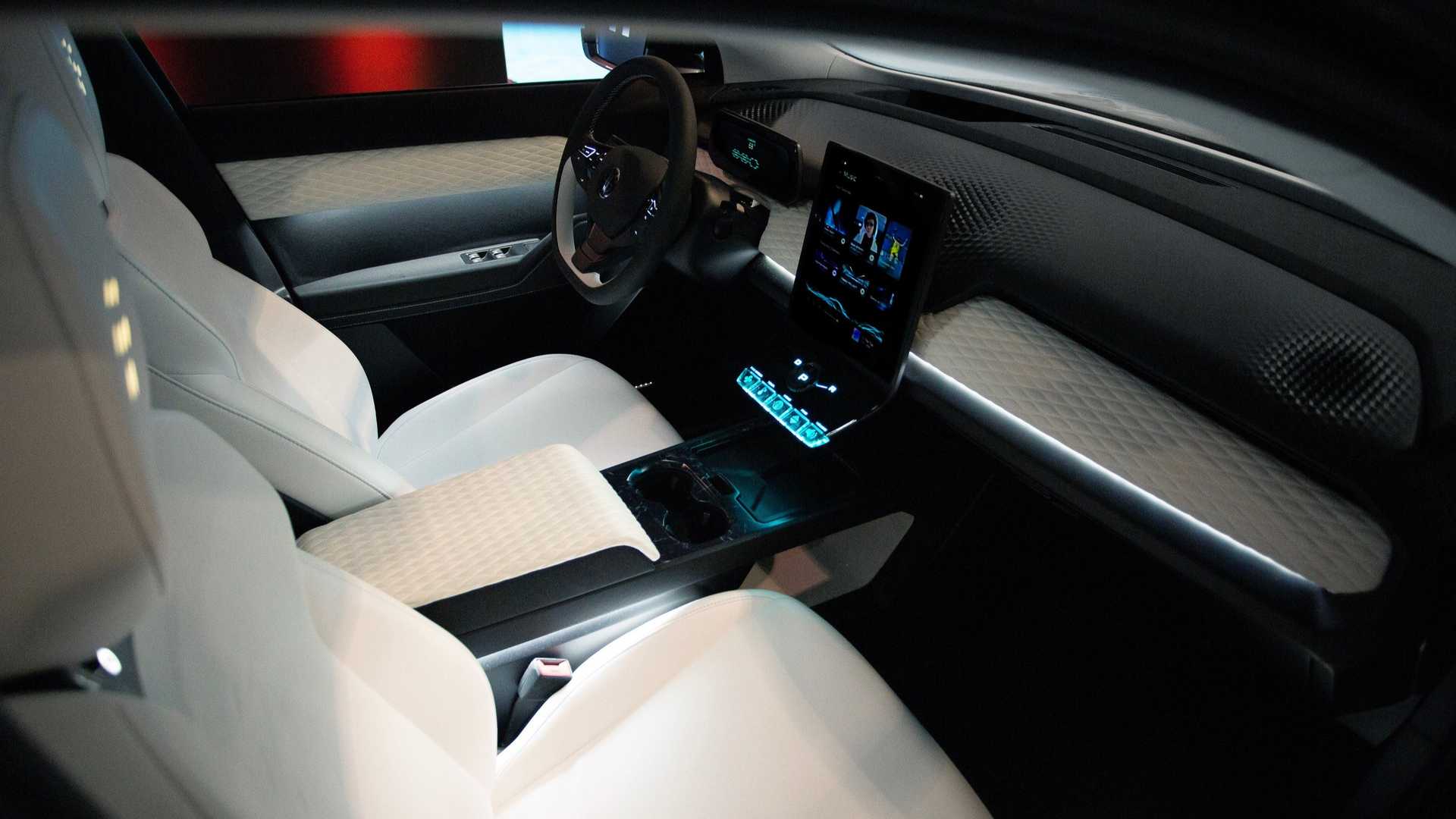 FISKER OCEAN, foto 31