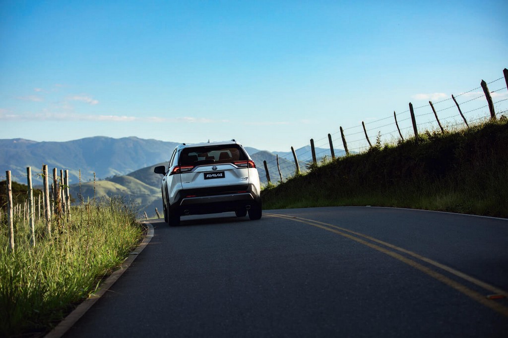 TOYOTA RAV4 S & SX CONNECT HYBRID, foto 7