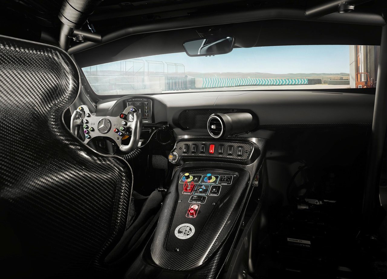MERCEDES-AMG GT4, foto 7