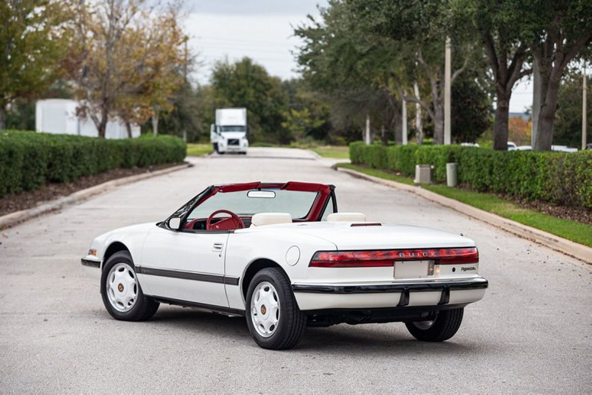1990 - BUICK REATTA SELECT 60 EDITION, foto 2