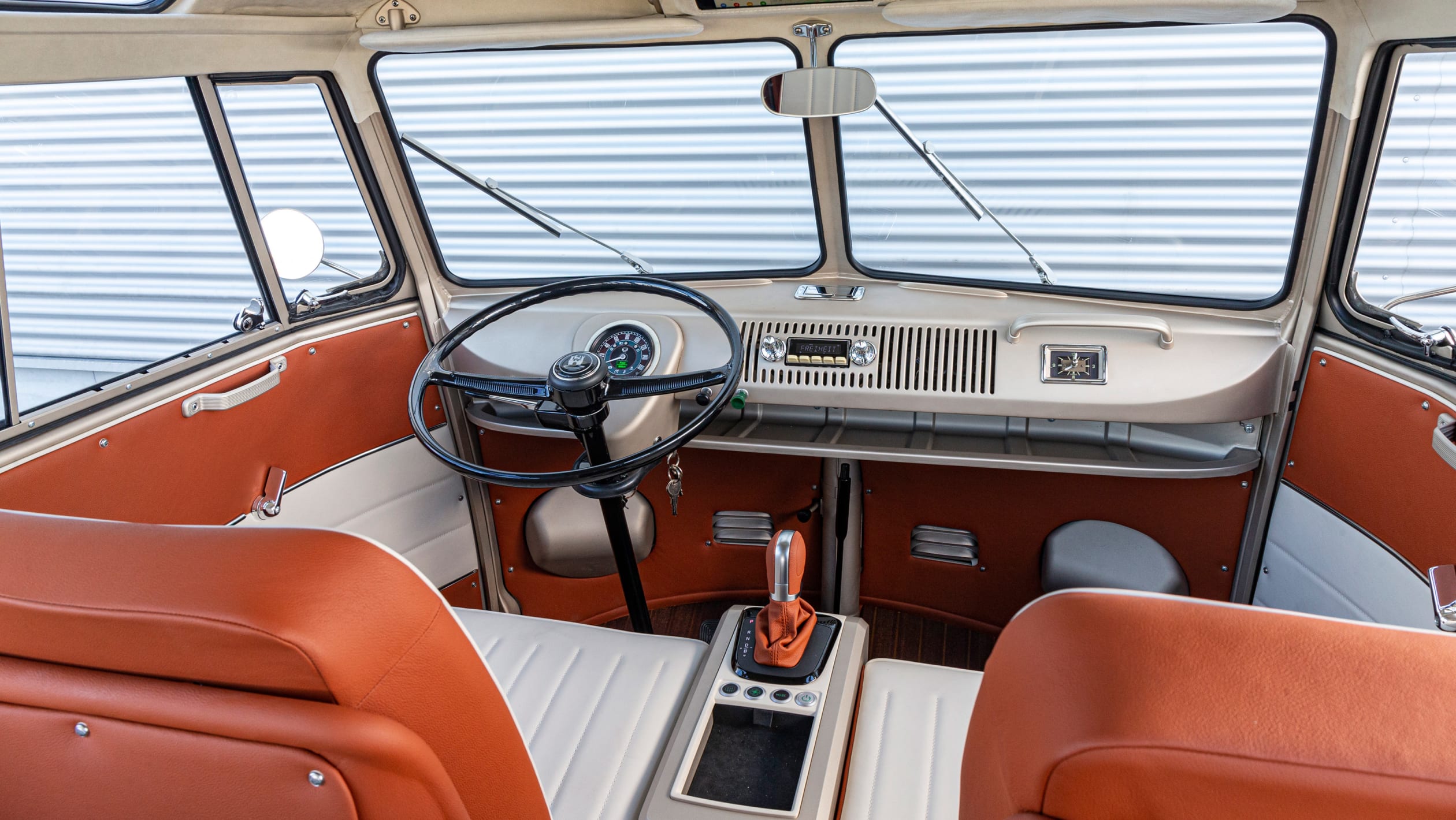VOLKSWAGEN e-BULLI CONCEPT, foto 7