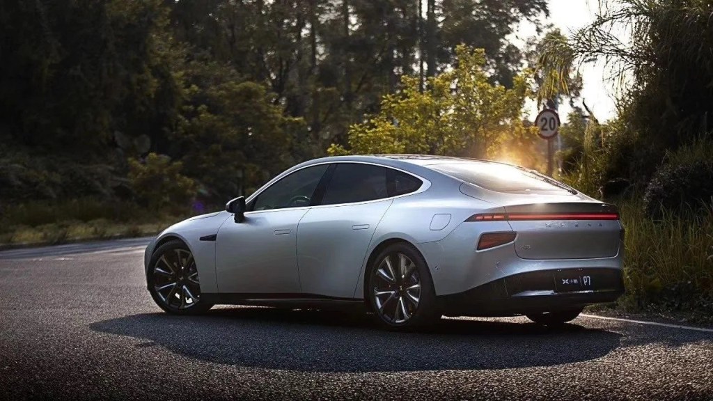 2020 - XPENG P7, foto 2