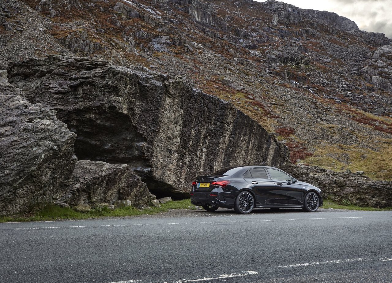 2020 - MERCEDES-AMG A 35 SEDAN UK VERSION, foto 20