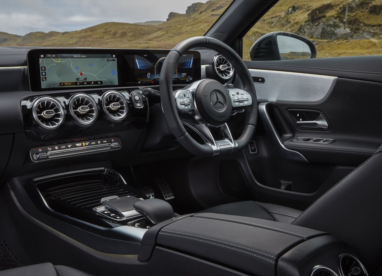2020 - MERCEDES-AMG A 35 SEDAN UK VERSION, foto 37